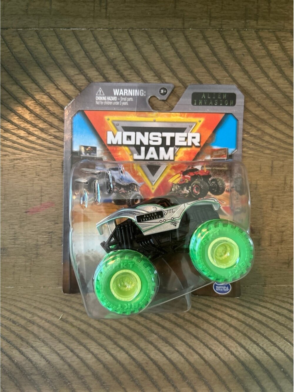Monster Jam Alien Invasion Series 7 1:64 Die-Cast Truck NEW Spin Master
